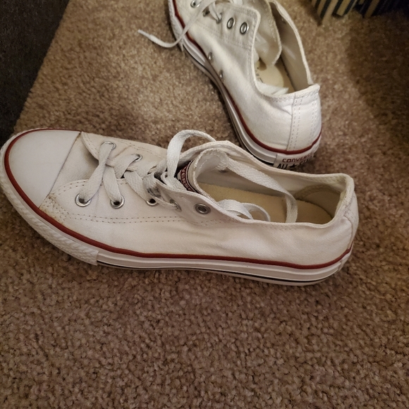 Converse shoes - Picture 3 of 3